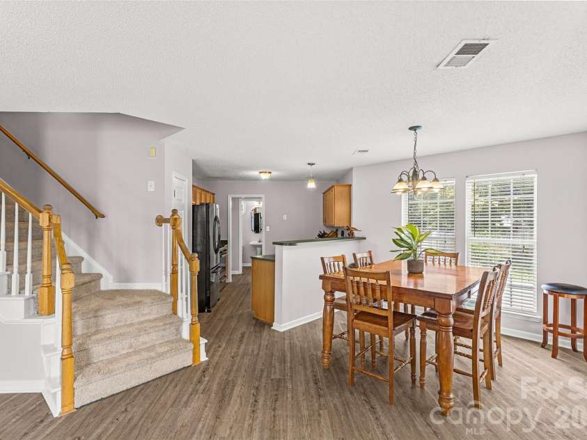 3042 Wyntree Court, Matthews, NC 28104.  MLS# CAR4414692, YatesRealty ID 44584. 