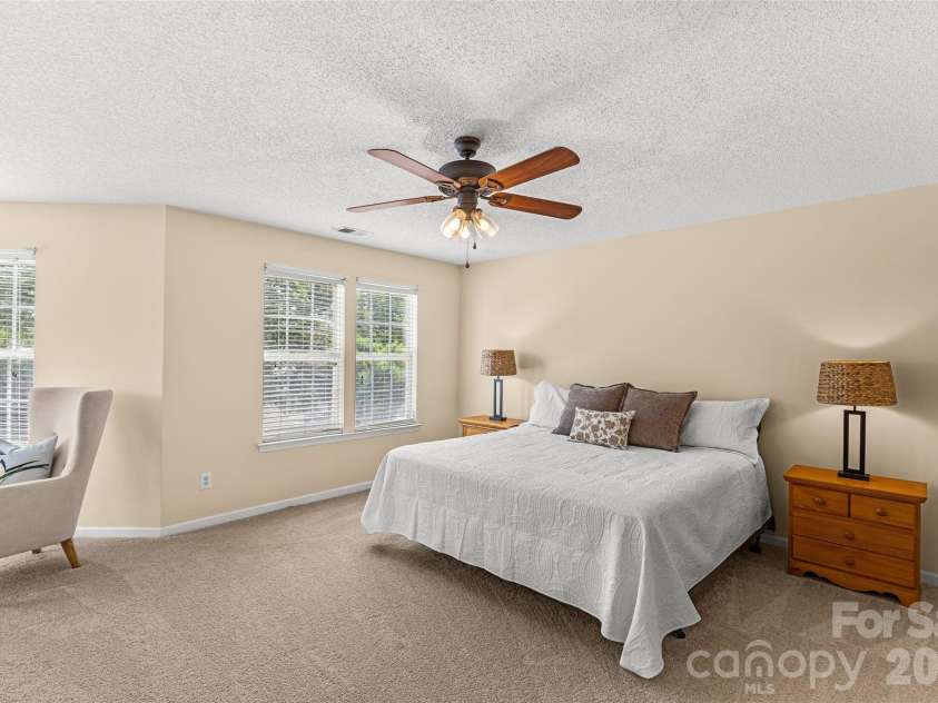 3042 Wyntree Court, Matthews, NC 28104.  MLS# CAR4414692, YatesRealty ID 44584. 
