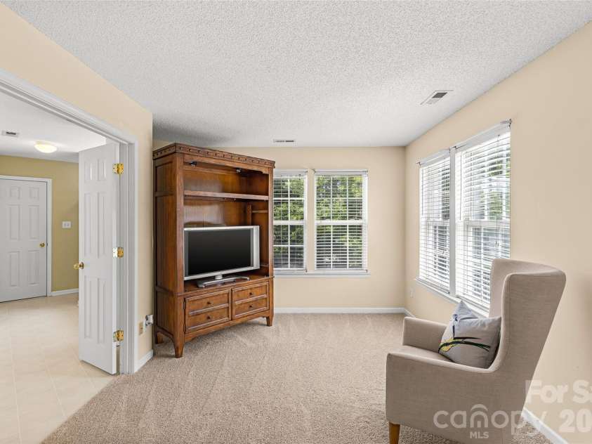 3042 Wyntree Court, Matthews, NC 28104.  MLS# CAR4414692, YatesRealty ID 44584. 