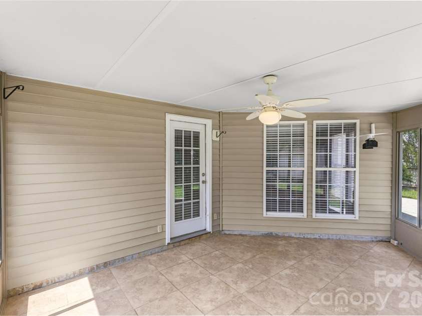 3042 Wyntree Court, Matthews, NC 28104.  MLS# CAR4414692, YatesRealty ID 44584. 