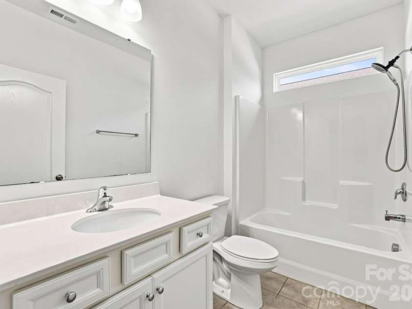 4247 Merrivale Drive, Lancaster, SC 29720.  MLS# CAR4414845, YatesRealty ID 44585. 