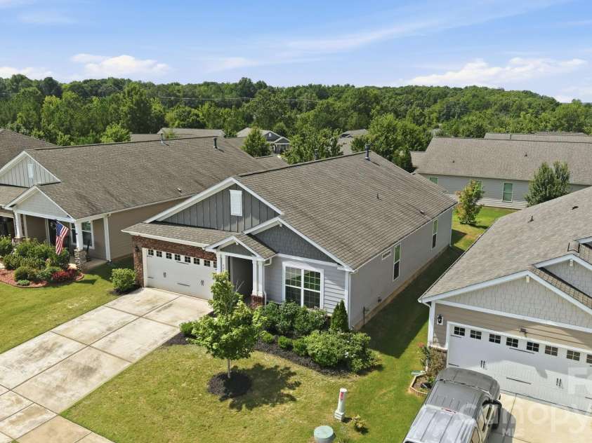 4247 Merrivale Drive, Lancaster, SC 29720.  MLS# CAR4414845, YatesRealty ID 44585. 