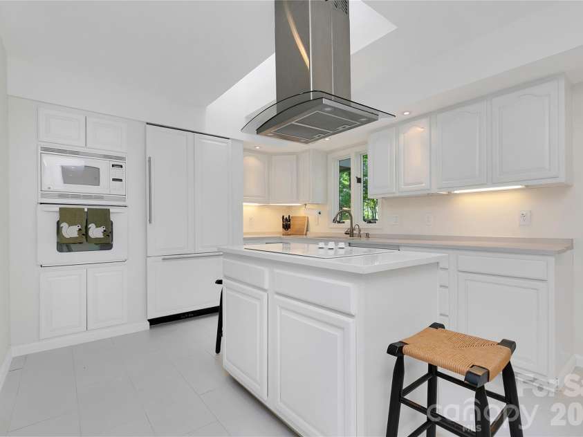 4 Nvya Court, Brevard, NC 28712.  MLS# CAR4414910, YatesRealty ID 44586. 