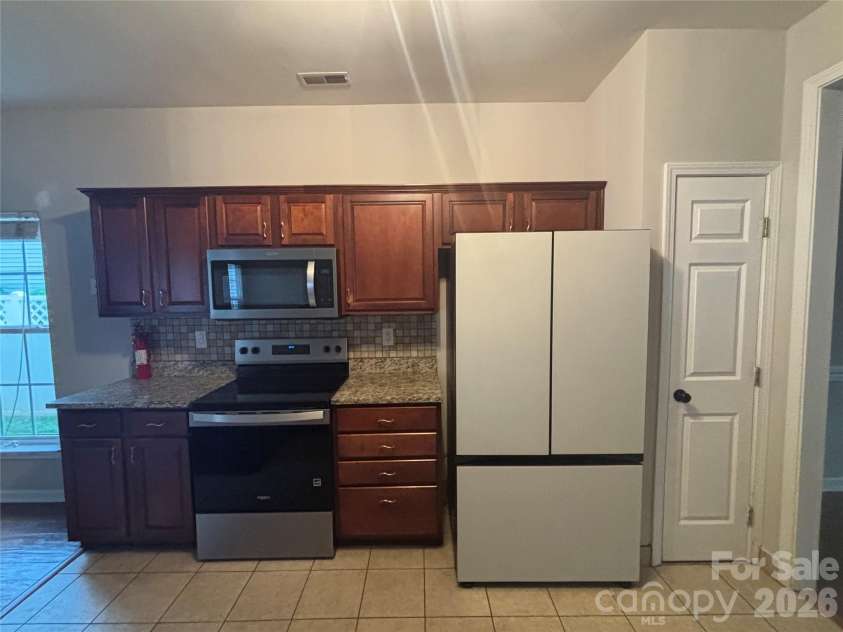16020 Sunninghill Park Road, Charlotte, NC 28277.  MLS# CAR4413785, YatesRealty ID 44587. 