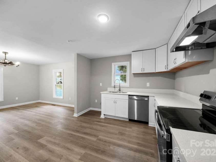 1132 Perkins Street, Gastonia, NC 28054.  MLS# CAR4309178, YatesRealty ID 4459. 