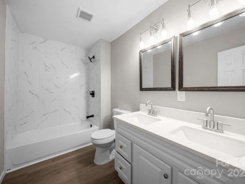 1132 Perkins Street, Gastonia, NC 28054.  MLS# CAR4309178, YatesRealty ID 4459. Shared Hall Bath