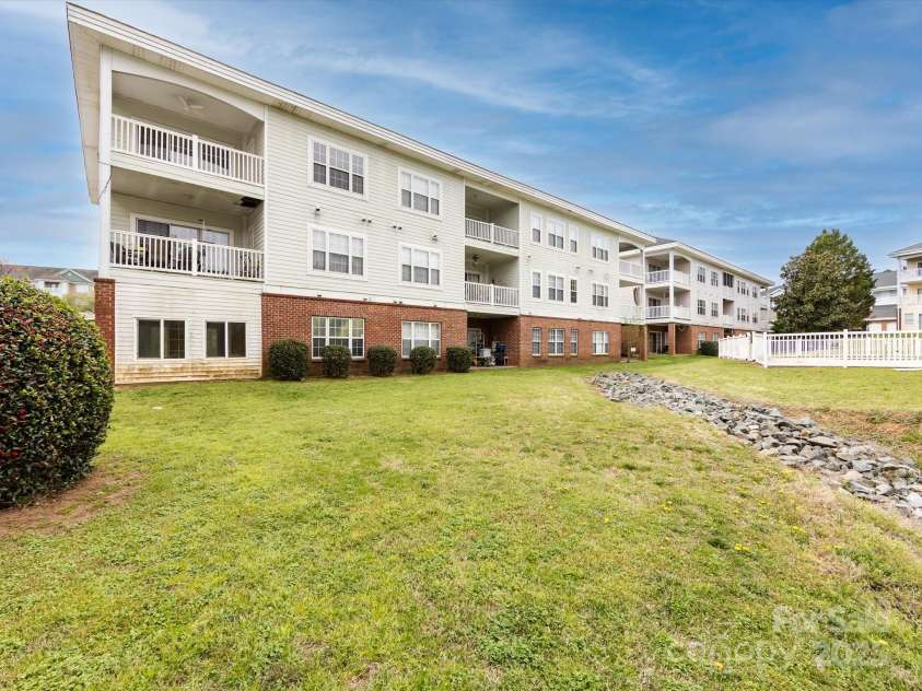 9287 Meadow Vista Road, Charlotte, NC 28213.  MLS# CAR4242150, YatesRealty ID 4459. Back Exterior