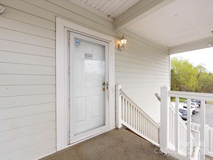 9287 Meadow Vista Road, Charlotte, NC 28213.  MLS# CAR4242150, YatesRealty ID 4459. Front Entrance