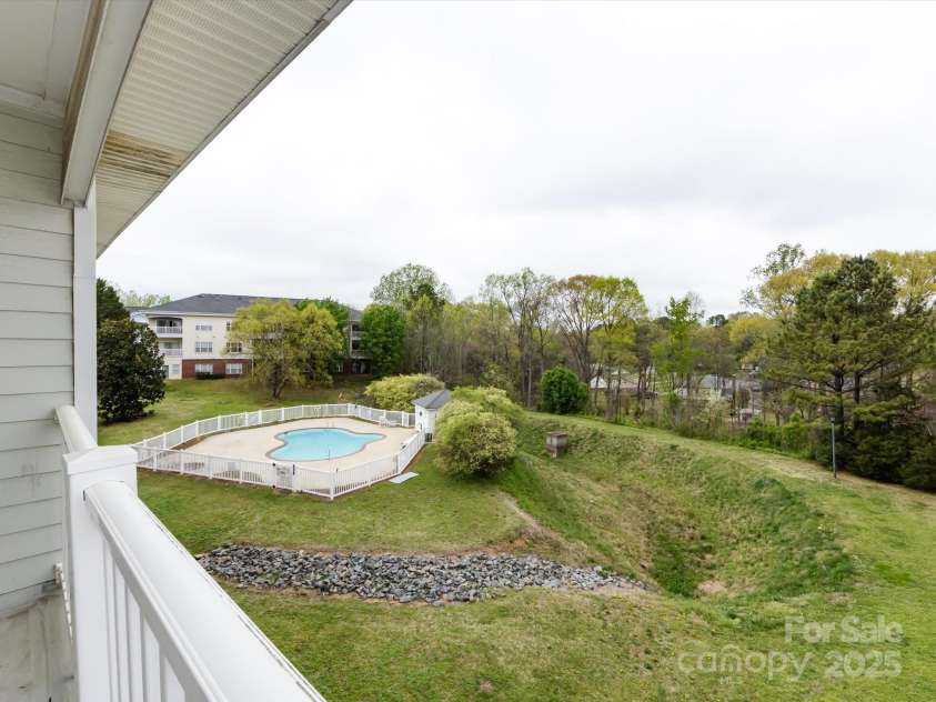9287 Meadow Vista Road, Charlotte, NC 28213.  MLS# CAR4242150, YatesRealty ID 4459. Patio View