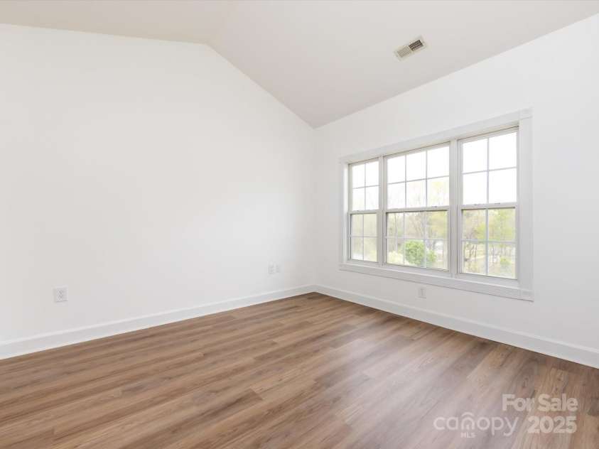 9287 Meadow Vista Road, Charlotte, NC 28213.  MLS# CAR4242150, YatesRealty ID 4459. Primary Bedroom