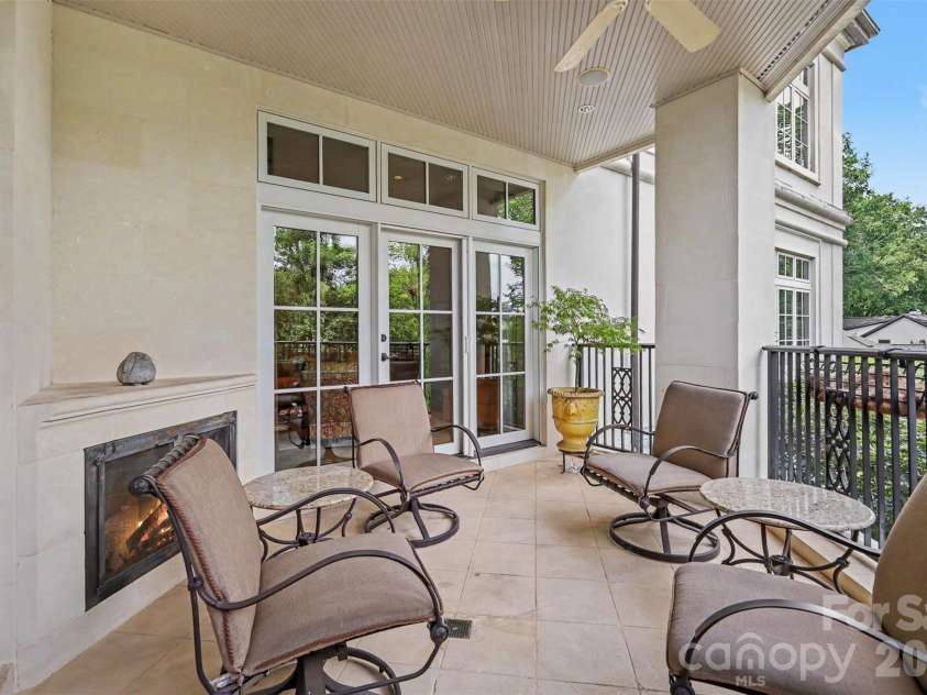 2343 Roswell Avenue, Charlotte, NC 28207.  MLS# CAR4413509, YatesRealty ID 44591. 