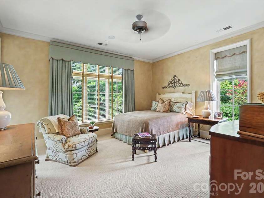 2343 Roswell Avenue, Charlotte, NC 28207.  MLS# CAR4413509, YatesRealty ID 44591. 