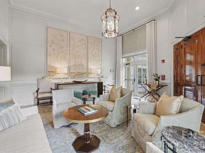 2343 Roswell Avenue, Charlotte, NC 28207.  MLS# CAR4413509, YatesRealty ID 44591. 