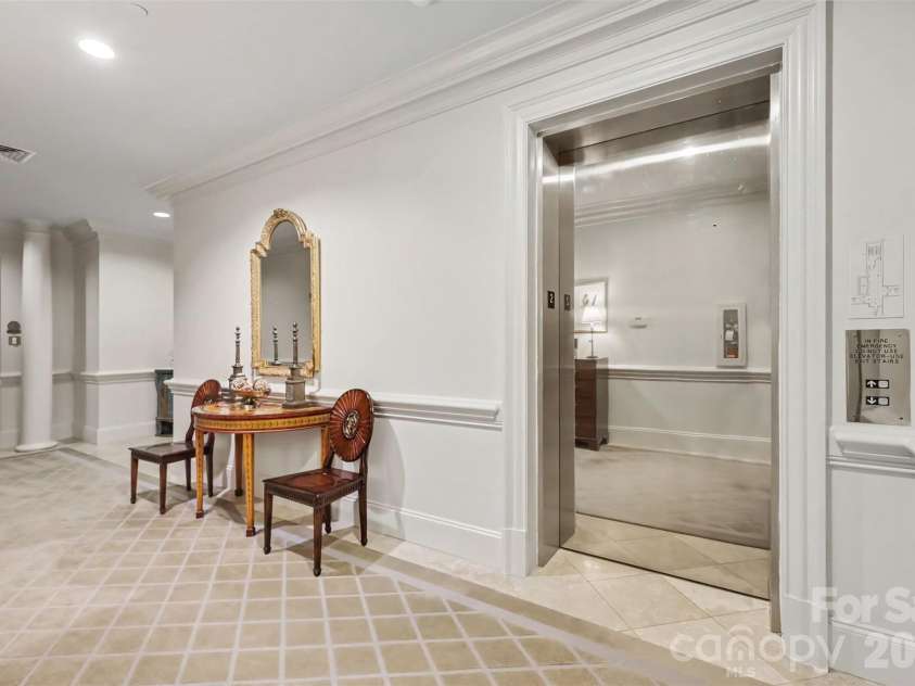 2343 Roswell Avenue, Charlotte, NC 28207.  MLS# CAR4413509, YatesRealty ID 44591. 