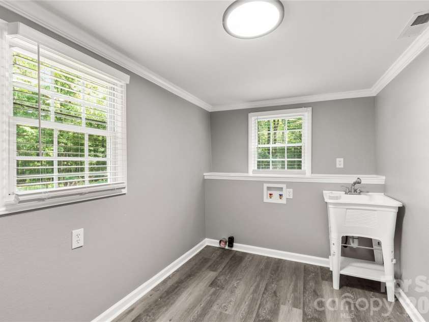 3120 Great Falls Highway, Lancaster, SC 29720.  MLS# CAR4412405, YatesRealty ID 44593. 