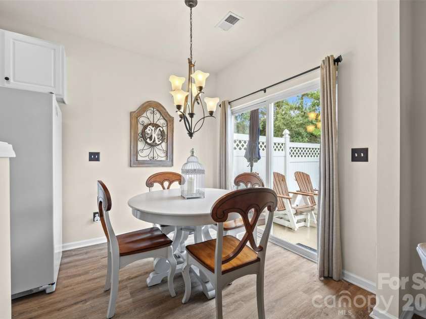 11613 Coddington Ridge Drive, Charlotte, NC 28214.  MLS# CAR4412194, YatesRealty ID 44594. 