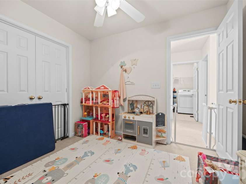 11613 Coddington Ridge Drive, Charlotte, NC 28214.  MLS# CAR4412194, YatesRealty ID 44594. 