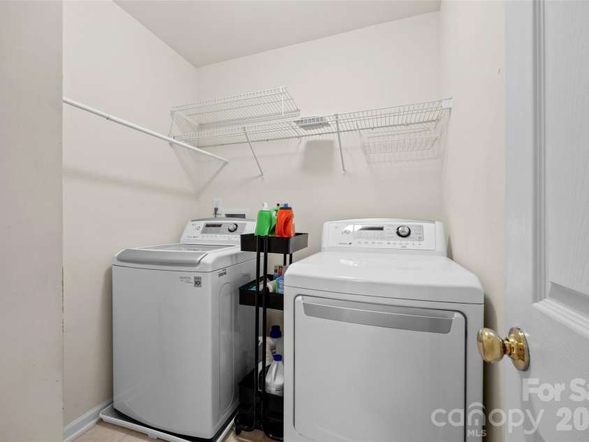 11613 Coddington Ridge Drive, Charlotte, NC 28214.  MLS# CAR4412194, YatesRealty ID 44594. 