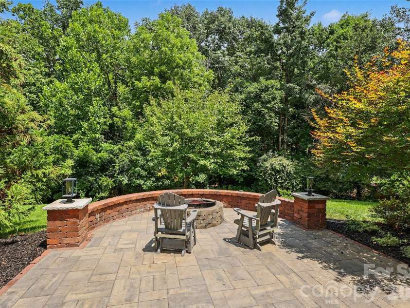 5933 Checkerberry Lane, Huntersville, NC 28078.  MLS# CAR4412836, YatesRealty ID 44595. 