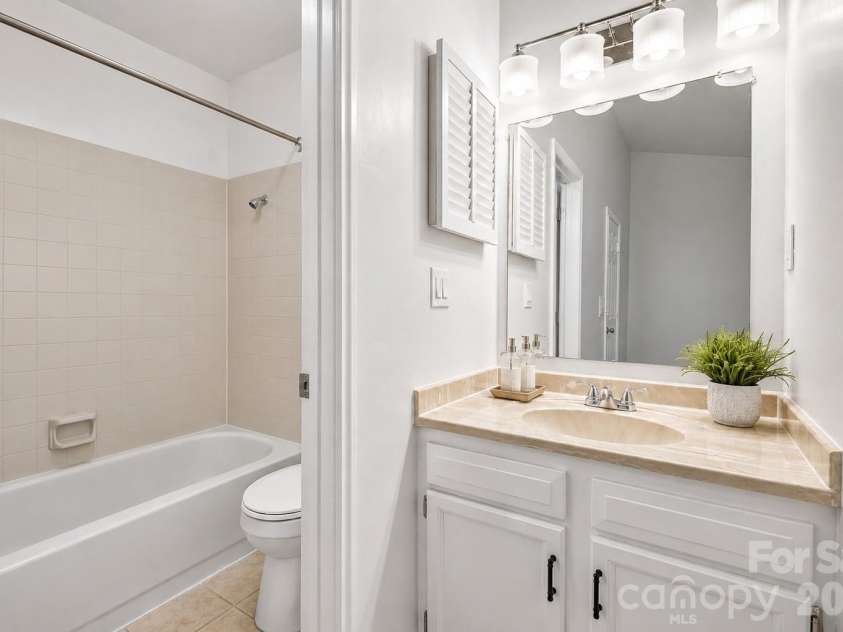 6216 Windsor Gate Lane, Charlotte, NC 28215.  MLS# CAR4412829, YatesRealty ID 44596. Virtually staged to show potential