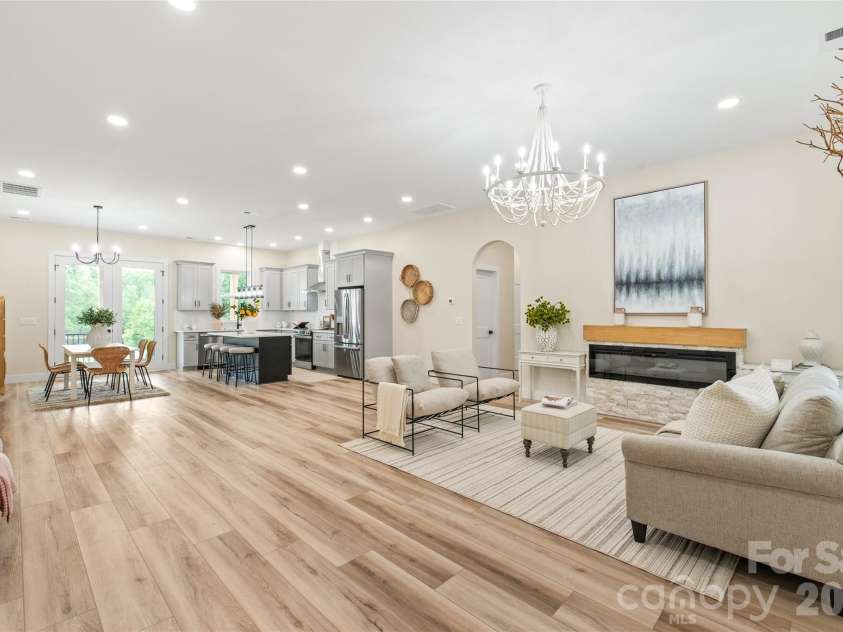 5822 Potter Road, Waxhaw, NC 28173.  MLS# CAR4412912, YatesRealty ID 44597. 