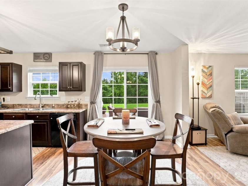 1773 Eastway Drive, Dallas, NC 28034.  MLS# CAR4414070, YatesRealty ID 44598. Breakfast area