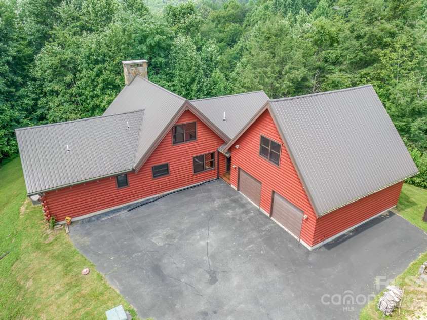 5023 Elk Park Highway, Elk Park, NC 28622.  MLS# CAR4326452, YatesRealty ID 446. 