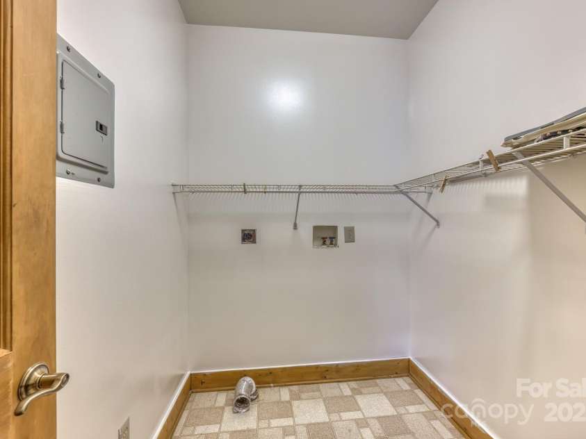 5023 Elk Park Highway, Elk Park, NC 28622.  MLS# CAR4326452, YatesRealty ID 446. 