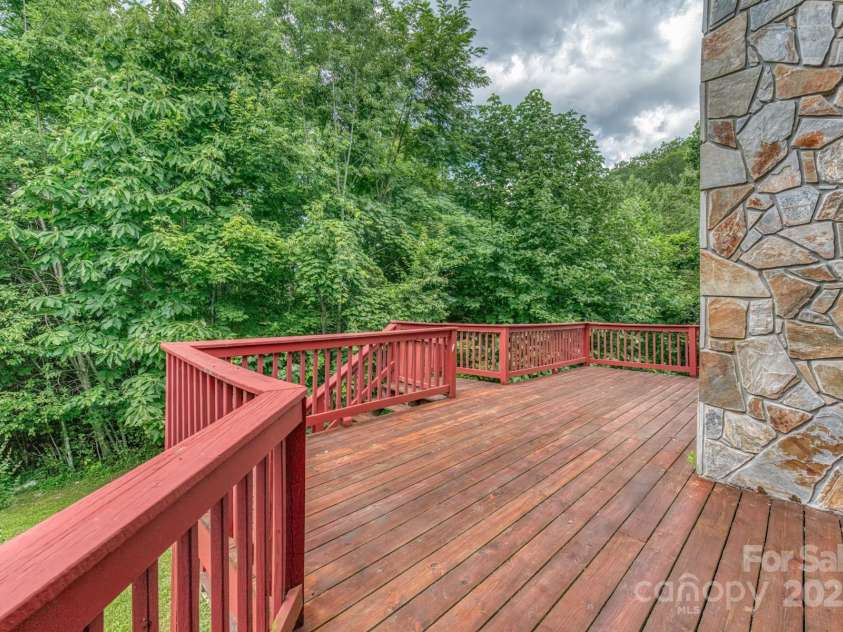 5023 Elk Park Highway, Elk Park, NC 28622.  MLS# CAR4326452, YatesRealty ID 446. 
