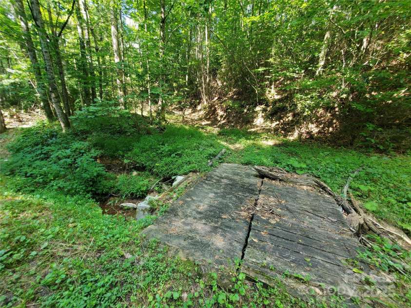 5023 Elk Park Highway, Elk Park, NC 28622.  MLS# CAR4326452, YatesRealty ID 446. 