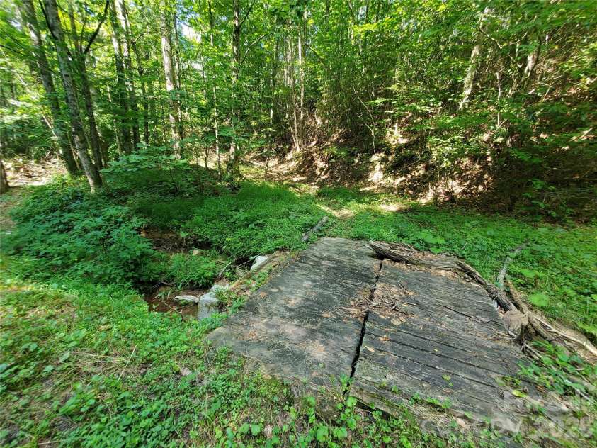 5023 Elk Park Highway, Elk Park, NC 28622.  MLS# CAR4326452, YatesRealty ID 446. 
