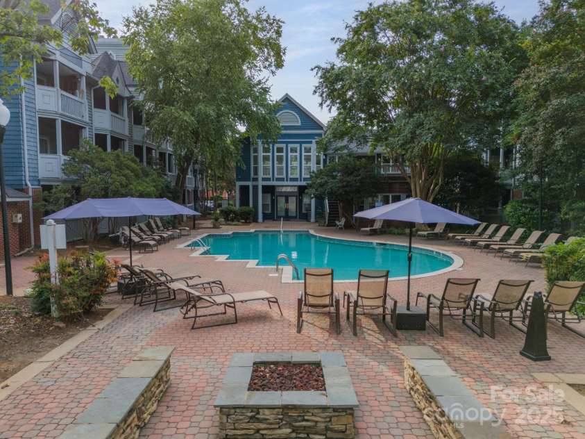 513 Graham Street, Charlotte, NC 28202.  MLS# CAR4232603, YatesRealty ID 446. Community Pool
