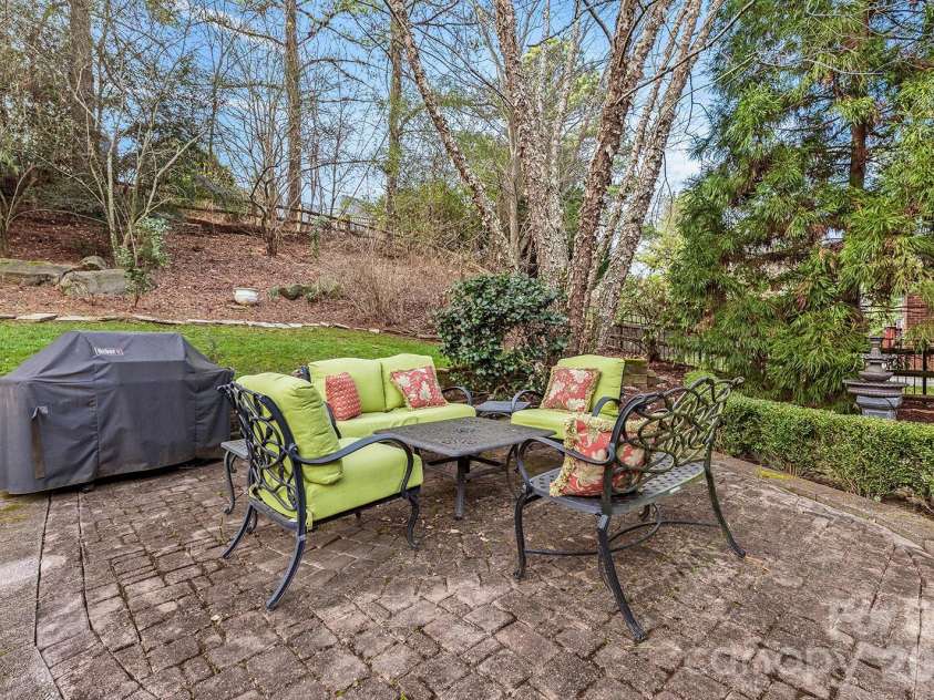 2310 Keara Way, Charlotte, NC 28270.  MLS# CAR4314530, YatesRealty ID 4460. The grill is connected to gas line