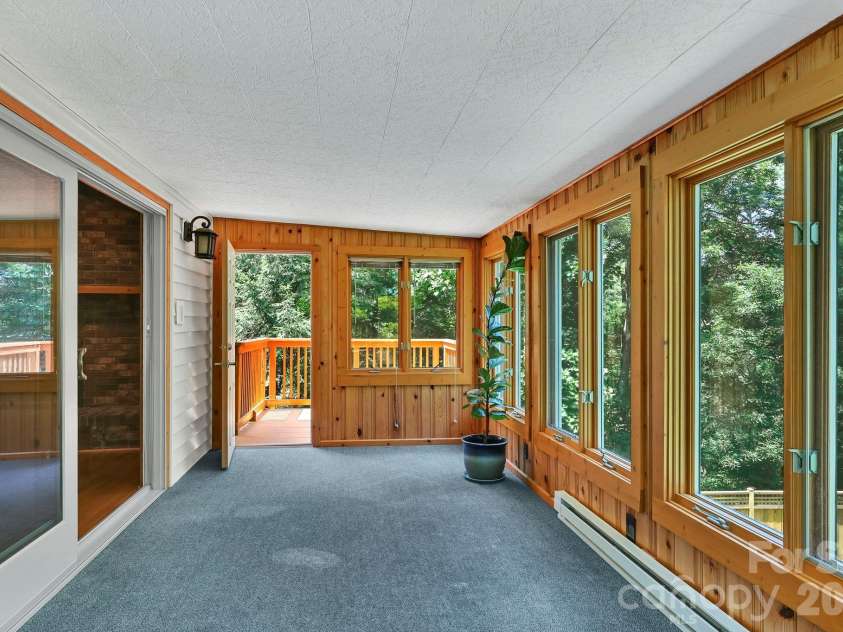 30 Nichols Hill Drive, Asheville, NC 28804.  MLS# CAR4414204, YatesRealty ID 44600. 