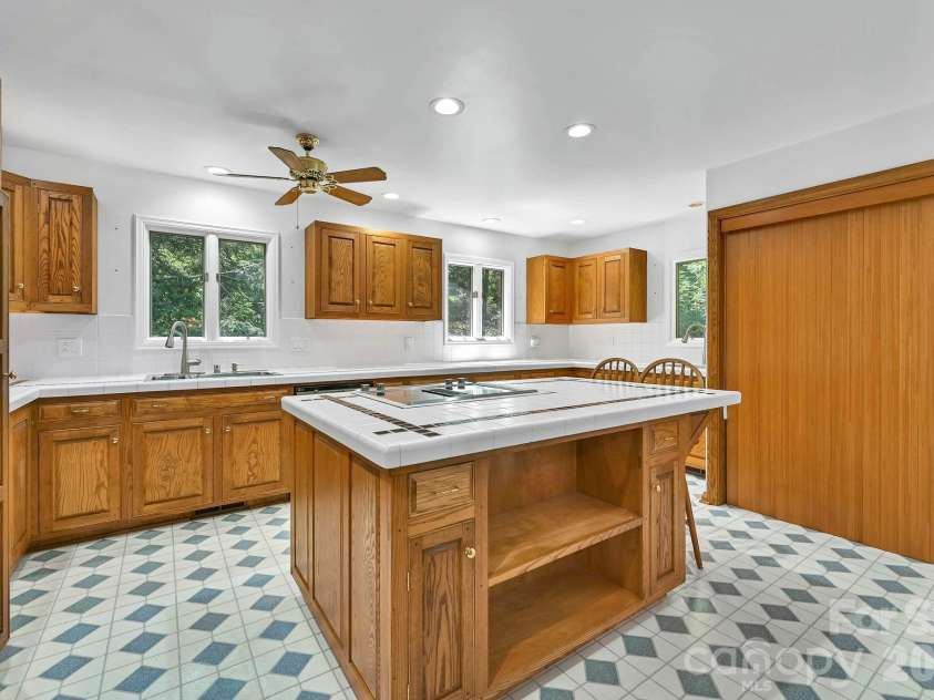 30 Nichols Hill Drive, Asheville, NC 28804.  MLS# CAR4414204, YatesRealty ID 44600. 