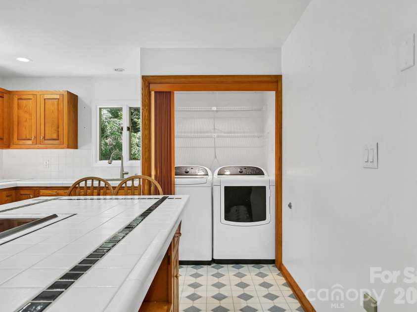 30 Nichols Hill Drive, Asheville, NC 28804.  MLS# CAR4414204, YatesRealty ID 44600. 