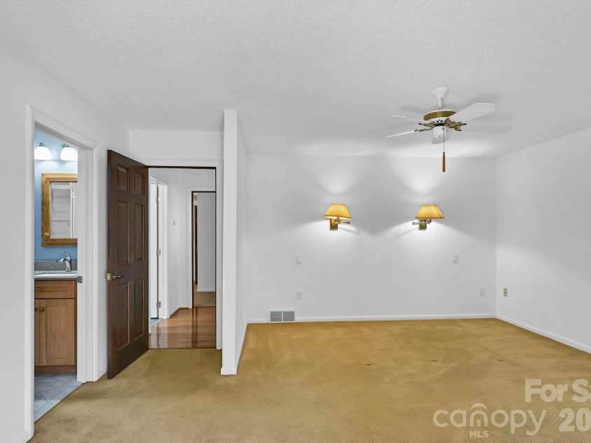 30 Nichols Hill Drive, Asheville, NC 28804.  MLS# CAR4414204, YatesRealty ID 44600. 