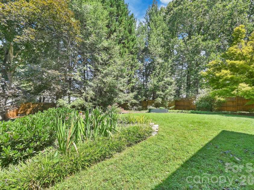 30 Nichols Hill Drive, Asheville, NC 28804.  MLS# CAR4414204, YatesRealty ID 44600. 