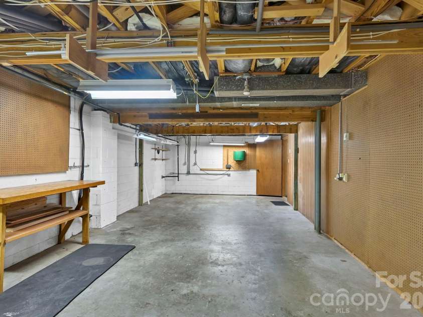 30 Nichols Hill Drive, Asheville, NC 28804.  MLS# CAR4414204, YatesRealty ID 44600. 