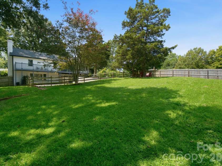 8323 Cliffside Drive, Charlotte, NC 28270.  MLS# CAR4413932, YatesRealty ID 44601. Large fenced lot