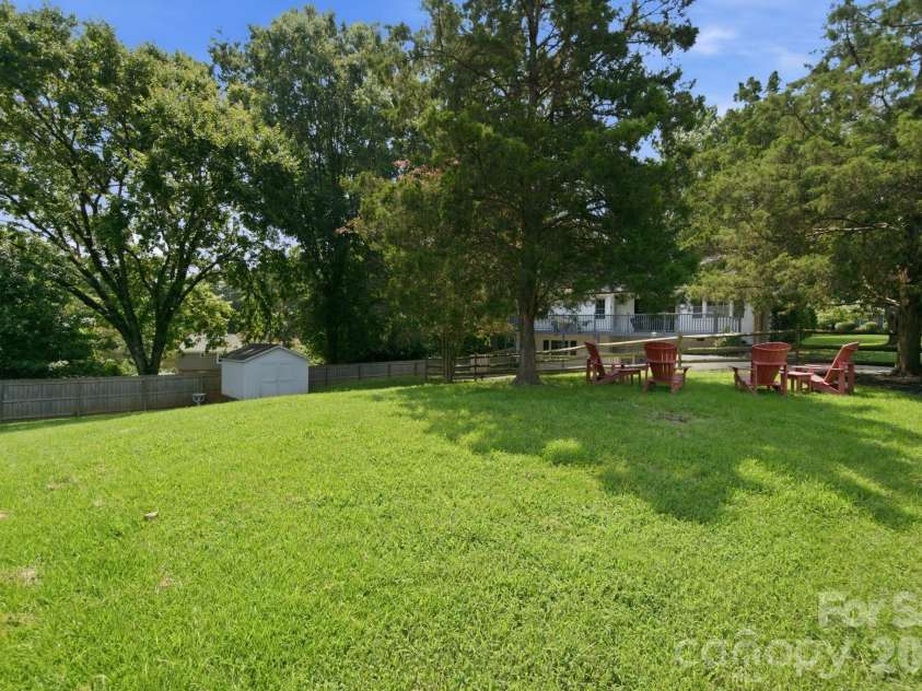 8323 Cliffside Drive, Charlotte, NC 28270.  MLS# CAR4413932, YatesRealty ID 44601. Large lot