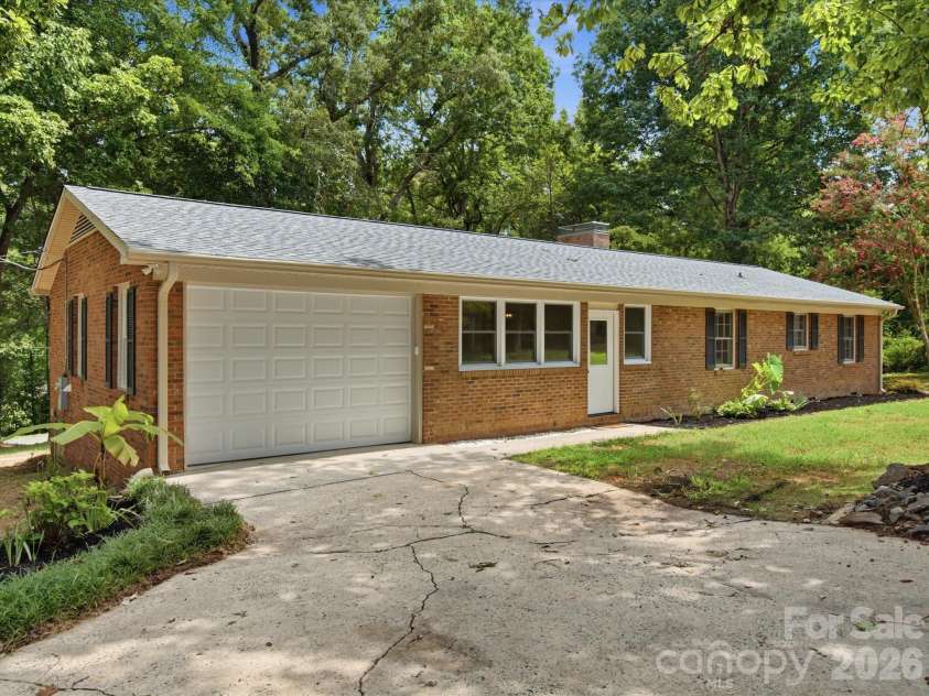 2725 Puetts Chapel Road, Bessemer City, NC 28016.  MLS# CAR4414200, YatesRealty ID 44602. 