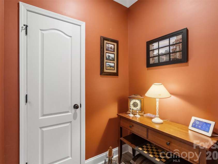 618 Hinterland Lane, Matthews, NC 28104.  MLS# CAR4414165, YatesRealty ID 44603. 