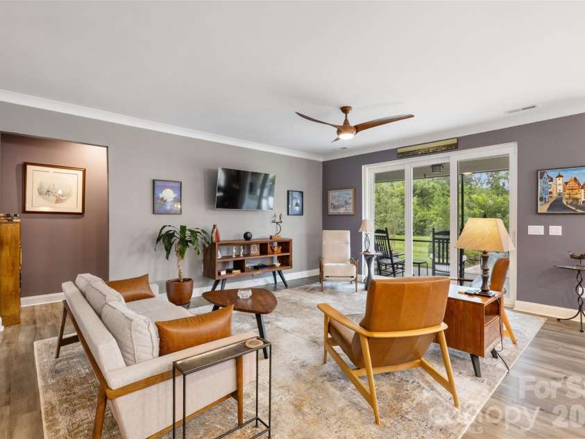 618 Hinterland Lane, Matthews, NC 28104.  MLS# CAR4414165, YatesRealty ID 44603. 