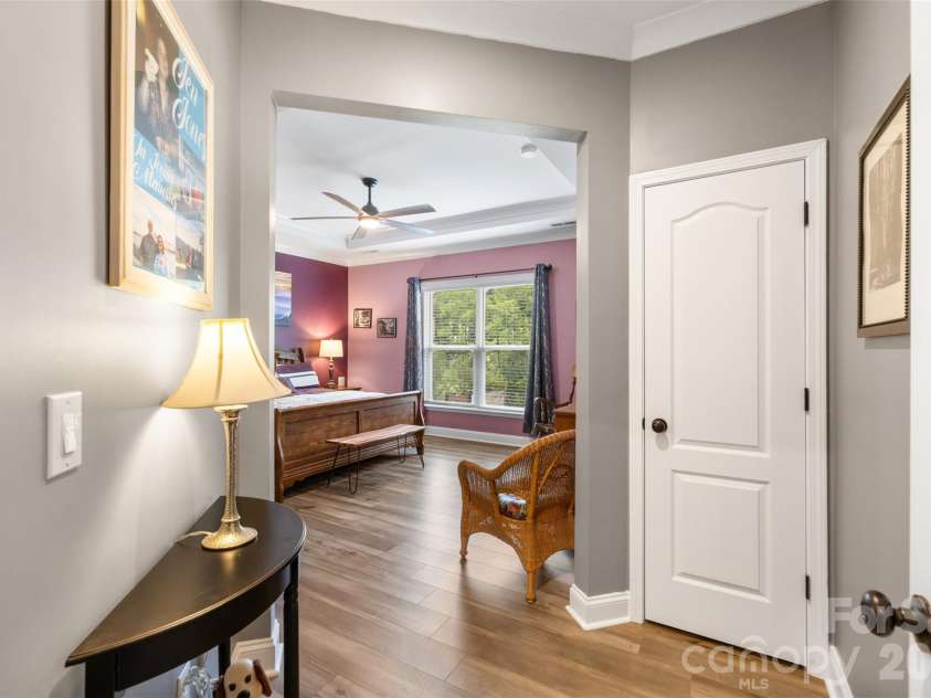 618 Hinterland Lane, Matthews, NC 28104.  MLS# CAR4414165, YatesRealty ID 44603. 