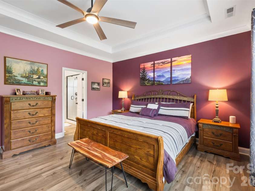 618 Hinterland Lane, Matthews, NC 28104.  MLS# CAR4414165, YatesRealty ID 44603. 