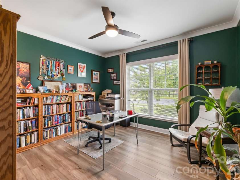 618 Hinterland Lane, Matthews, NC 28104.  MLS# CAR4414165, YatesRealty ID 44603. 