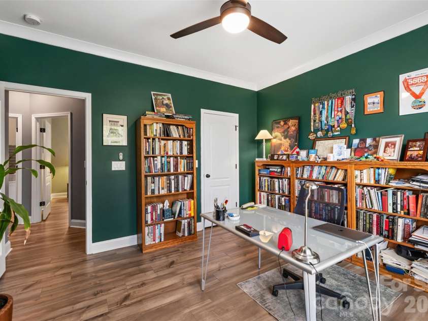 618 Hinterland Lane, Matthews, NC 28104.  MLS# CAR4414165, YatesRealty ID 44603. 