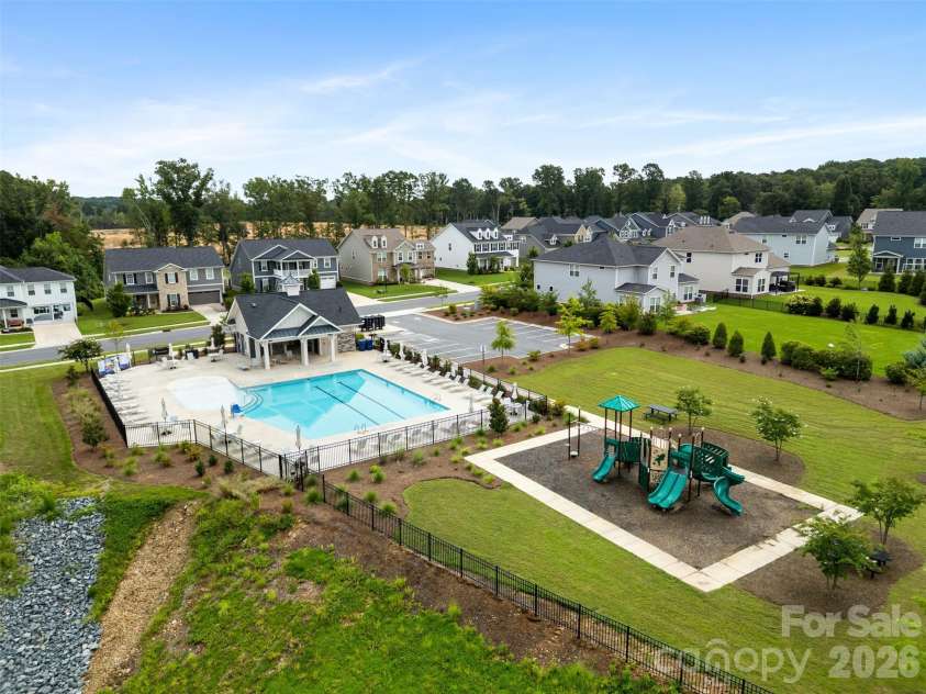 618 Hinterland Lane, Matthews, NC 28104.  MLS# CAR4414165, YatesRealty ID 44603. 