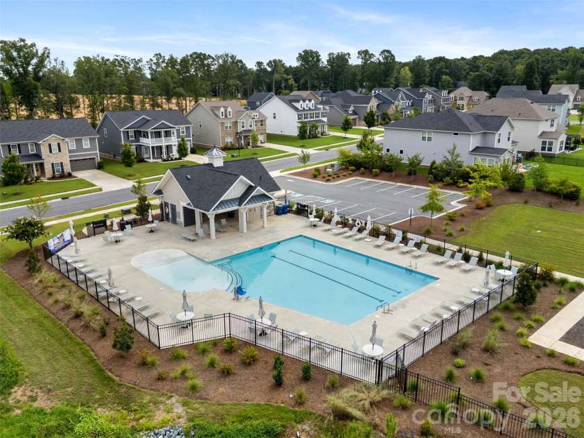 618 Hinterland Lane, Matthews, NC 28104.  MLS# CAR4414165, YatesRealty ID 44603. 